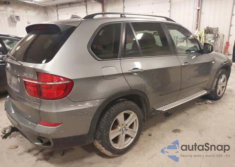 2011 BMW X5 xDrive35D z USA, uszkodzony, nr VIN 5UXZW0C52BL656004